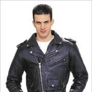 Meet your Posher, Troy